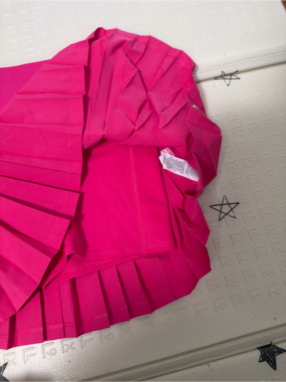 JoyLab Hot Pink Pleated Mini Skirt - Picture 3 of 5